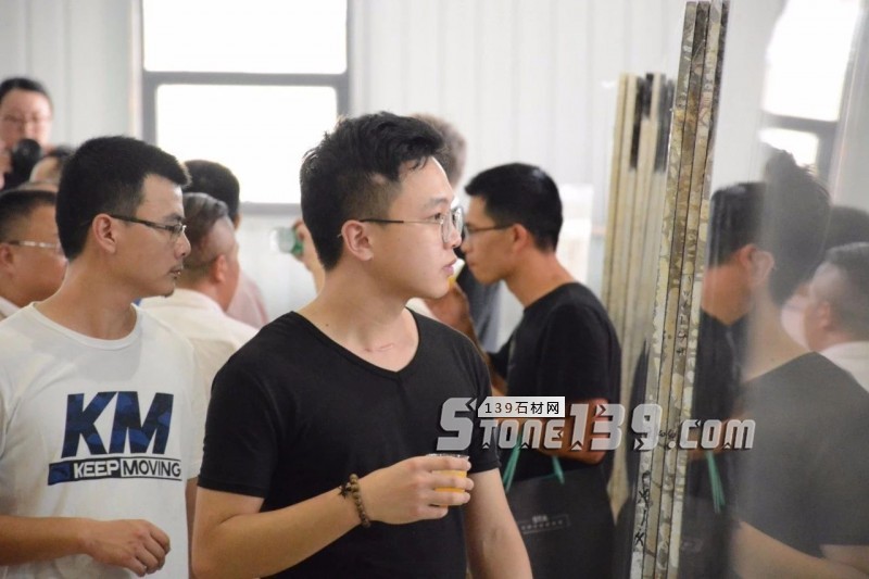 錦瀚石材&middot;STA外貿(mào)多彩板倉(cāng)正式開(kāi)業(yè)