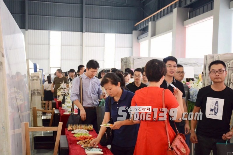 錦瀚石材&middot;STA外貿(mào)多彩板倉(cāng)正式開(kāi)業(yè)