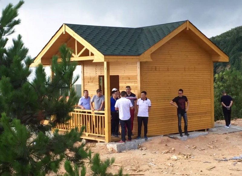 南安石材協會一行人參觀福建富強石材礦區