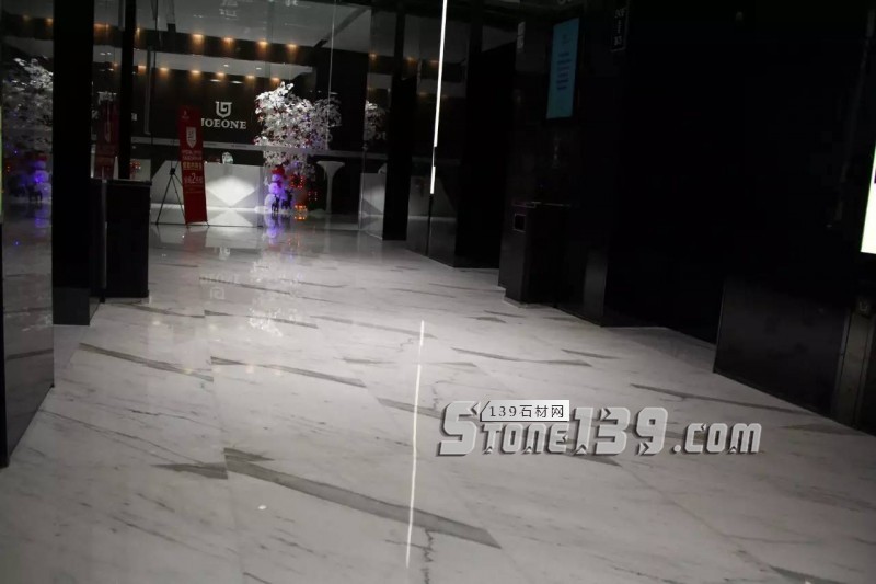 雪花白大理石經(jīng)典裝飾設(shè)計(jì)案例-感受奢華紋理之美