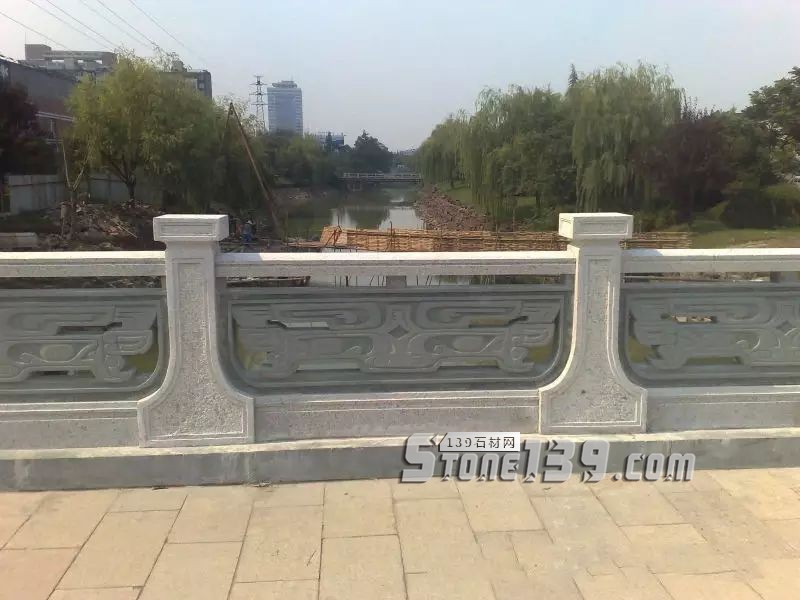 石材欄桿石柱，彰顯現代建筑裝飾的魅力