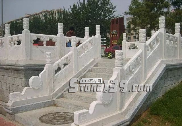 石材欄桿石柱，彰顯現代建筑裝飾的魅力