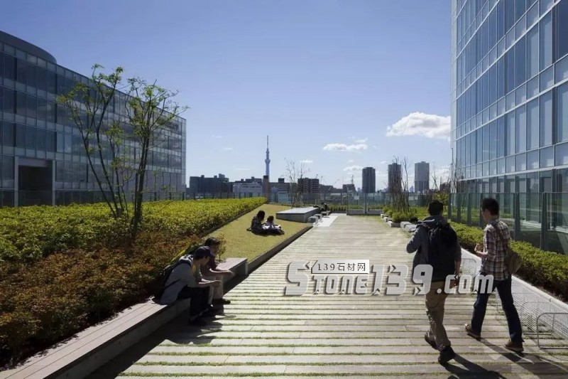 創意景觀設計,石材嵌草鋪裝惹人醉