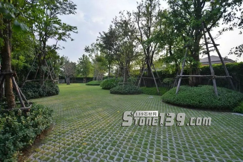 創意景觀設計,石材嵌草鋪裝惹人醉