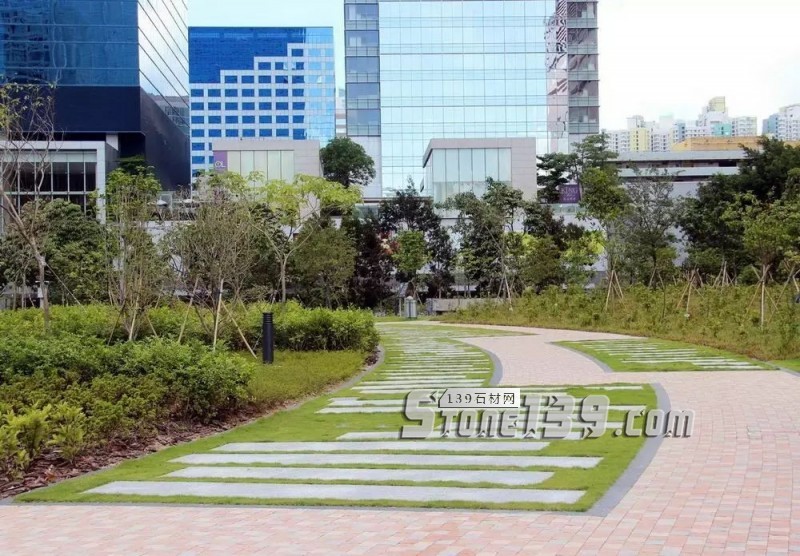 創意景觀設計,石材嵌草鋪裝惹人醉