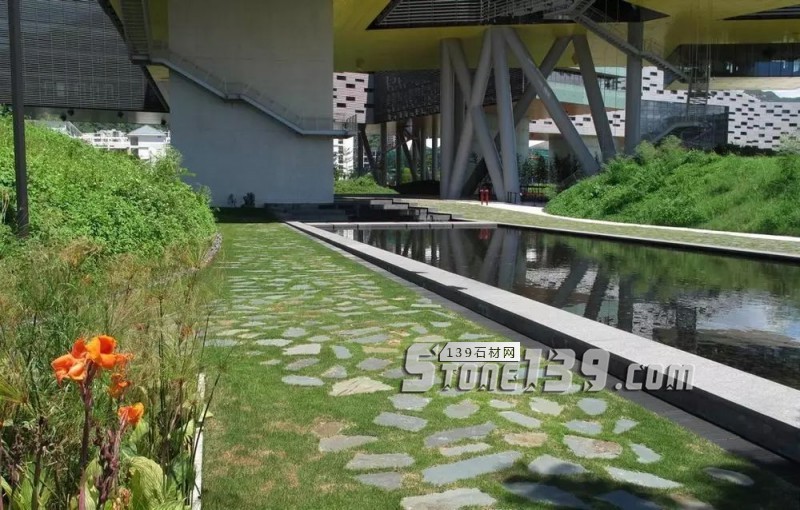 創意景觀設計,石材嵌草鋪裝惹人醉