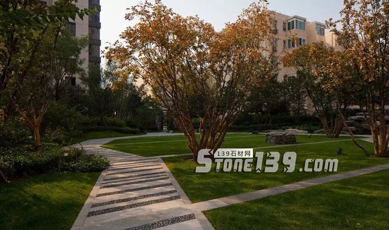 創意景觀設計,石材嵌草鋪裝惹人醉