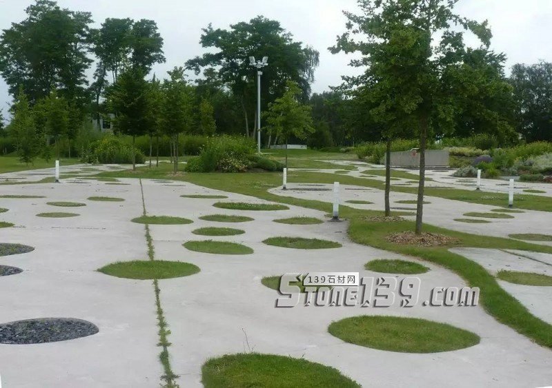 創意景觀設計,石材嵌草鋪裝惹人醉