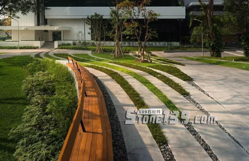 創意景觀設計,石材嵌草鋪裝惹人醉