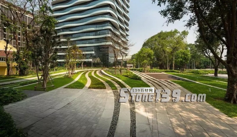 創意景觀設計,石材嵌草鋪裝惹人醉