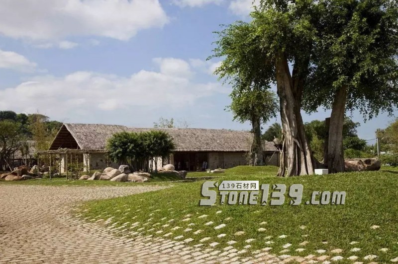 創意景觀設計,石材嵌草鋪裝惹人醉