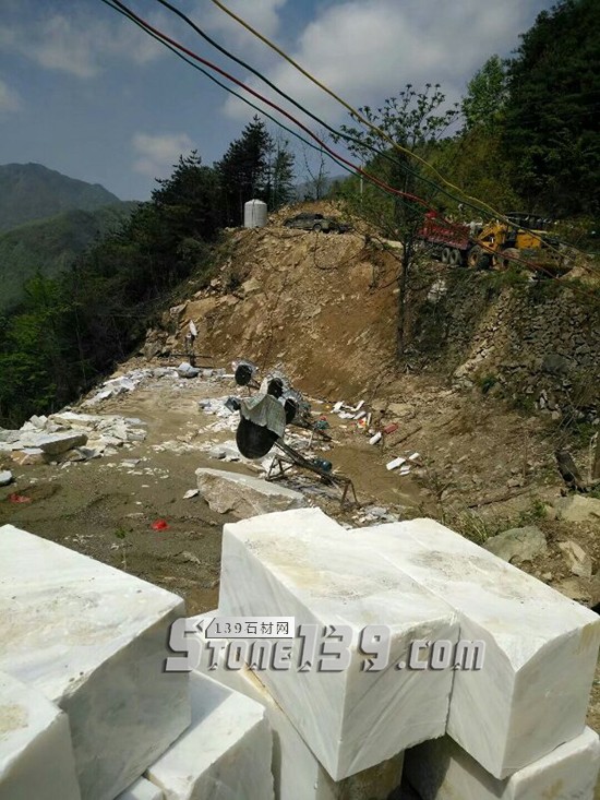 四川廣元市旺蒼縣大河鄉石材礦山過度開采，嚴重破壞生態環境，環保部門已介入調查