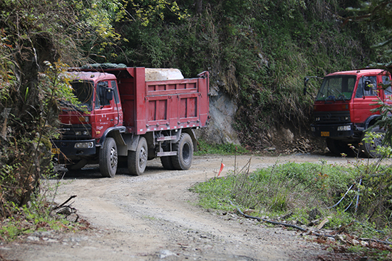 四川廣元市旺蒼縣大河鄉石材礦山過度開采，嚴重破壞生態環境，環保部門已介入調查