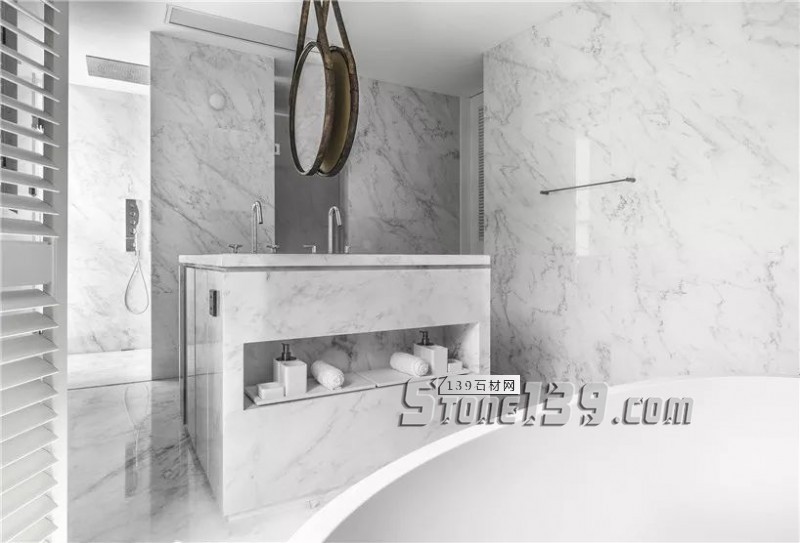 大理石與金屬搭配的裝飾 感受下自然現代風