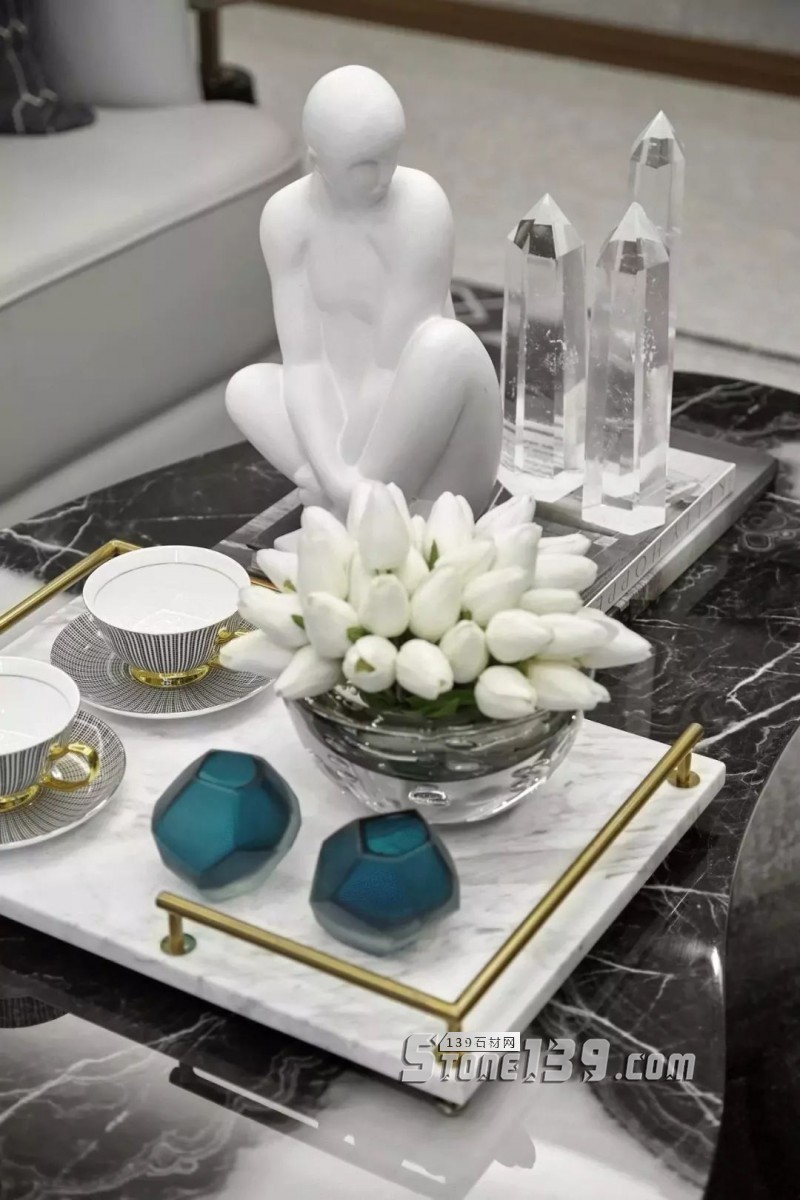 大理石與金屬搭配的裝飾 感受下自然現代風