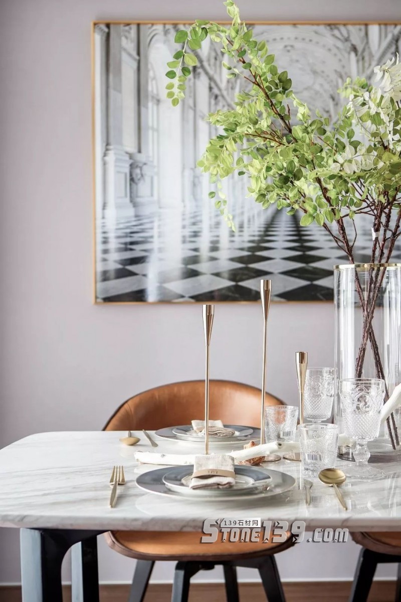 大理石與金屬搭配的裝飾 感受下自然現代風