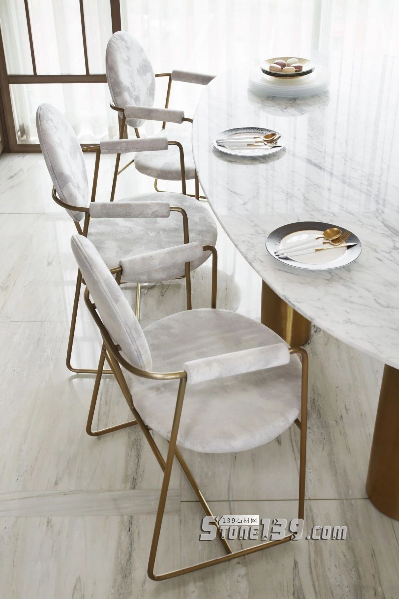 淺色大理石+黃銅，輕奢別墅裝飾 有質感有品味的生活