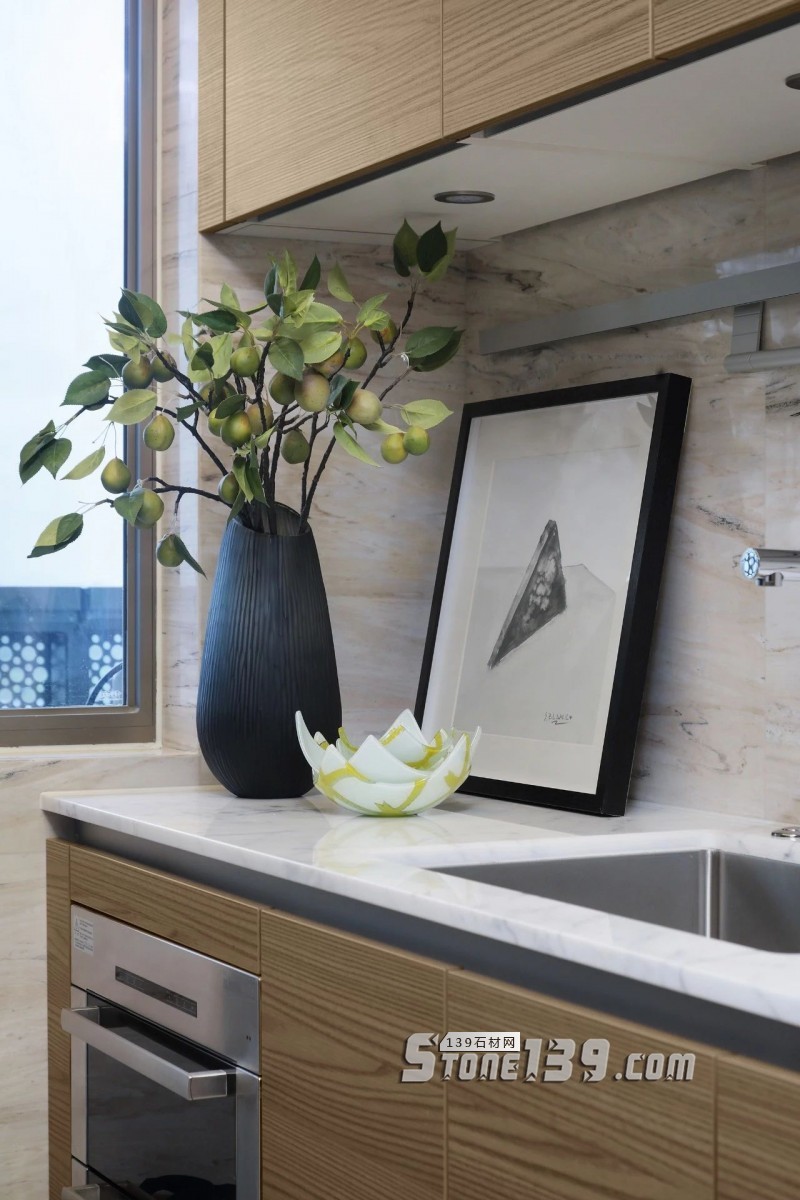 淺色大理石+黃銅，輕奢別墅裝飾 有質感有品味的生活