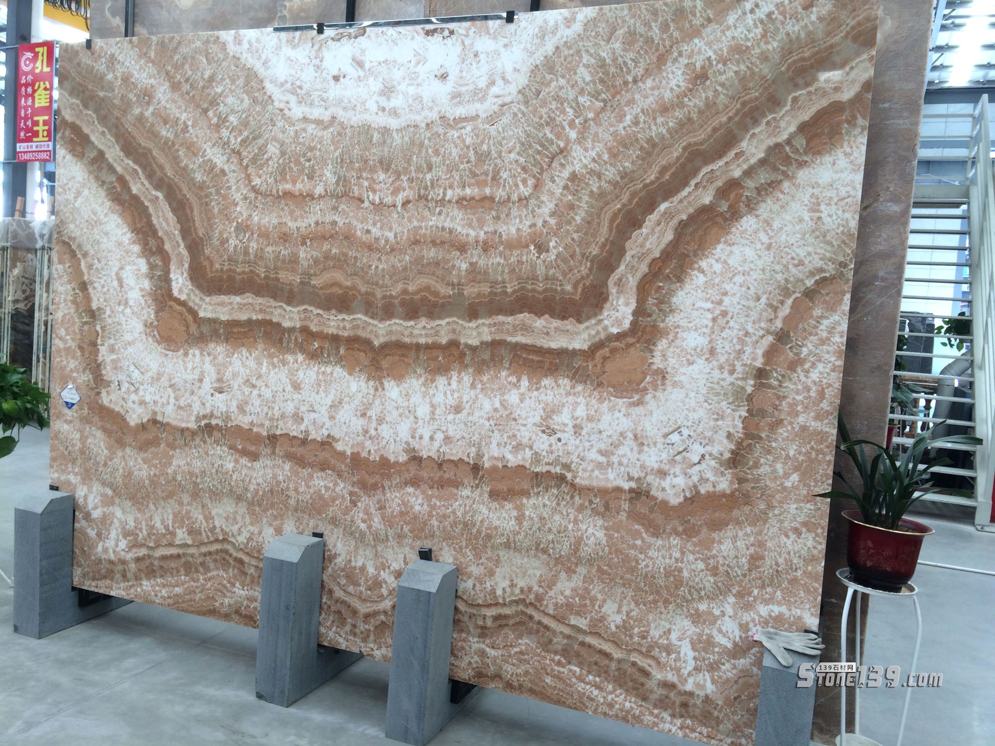 孔雀玉大理石介紹 孔雀玉透光大理石