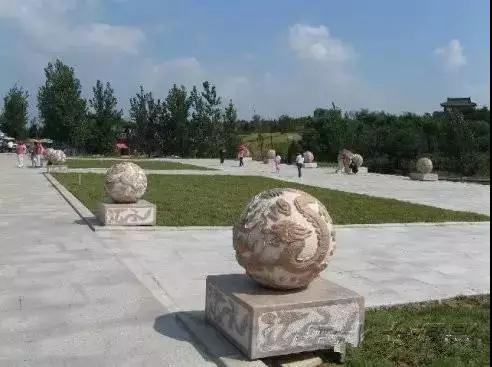 石雕龍球、圓球及浮雕