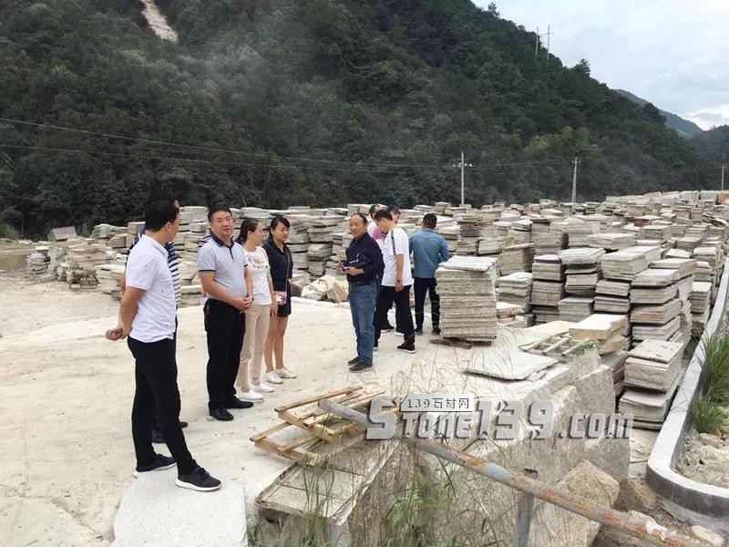 江西德興市政協一行到龍頭山鄉調研花崗巖石材礦山生態修復工作 江西德興市石材環保