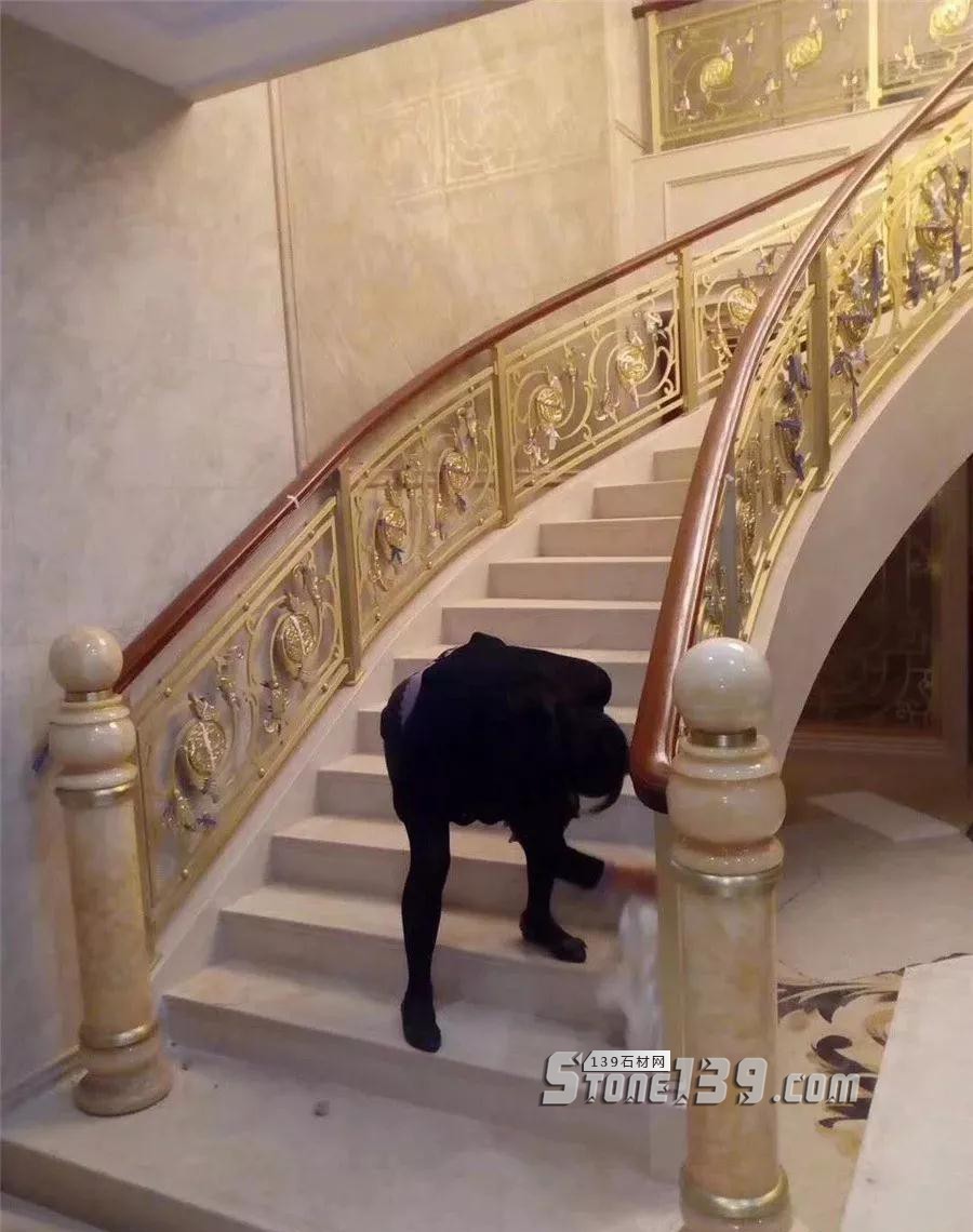 為什么旋轉樓梯一定要用石材？