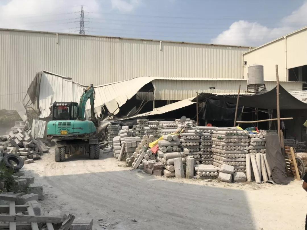 水頭鎮(zhèn)繼續(xù)取締&ldquo;三無&rdquo;石材企業(yè)現(xiàn)場