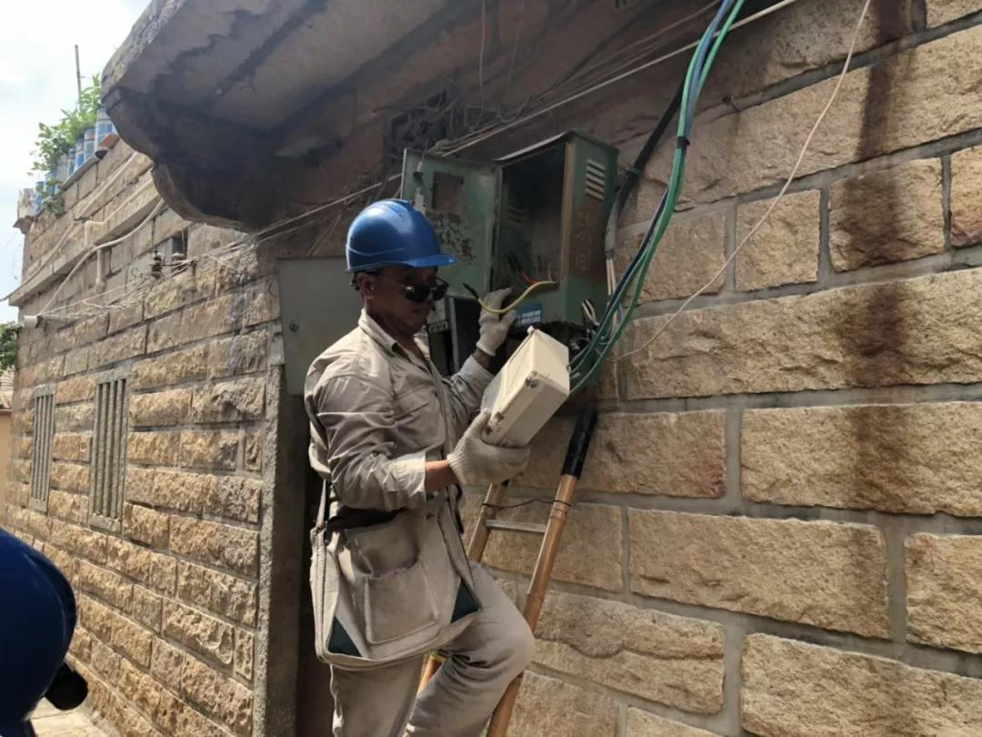 水頭鎮(zhèn)繼續(xù)取締&ldquo;三無&rdquo;石材企業(yè)現(xiàn)場