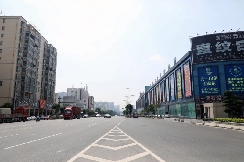 中國石材基地&ldquo;福建水頭&rdquo;路邊違規(guī)廣告牌整治行動