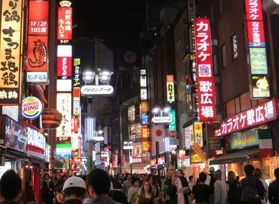 中國石材基地&ldquo;福建水頭&rdquo;路邊違規(guī)廣告牌整治行動