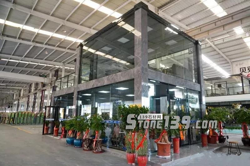 德石石材（愛馬仕灰大理石）新龍旗艦店正式開業