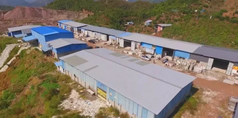 浙江溫州泰順縣十三家石材廠違建生產經營，被采取強硬措施處置