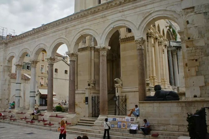 世上最美的一堵石材背景墻，因為色差才美！