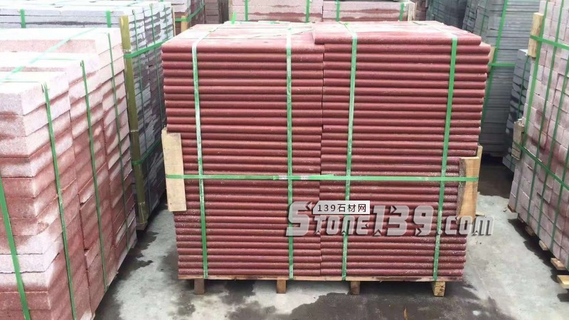 四川雅安天虹石材廠主營雅蒙黑、滎經(jīng)紅（中國紅）、紫檀木紋、漢白玉