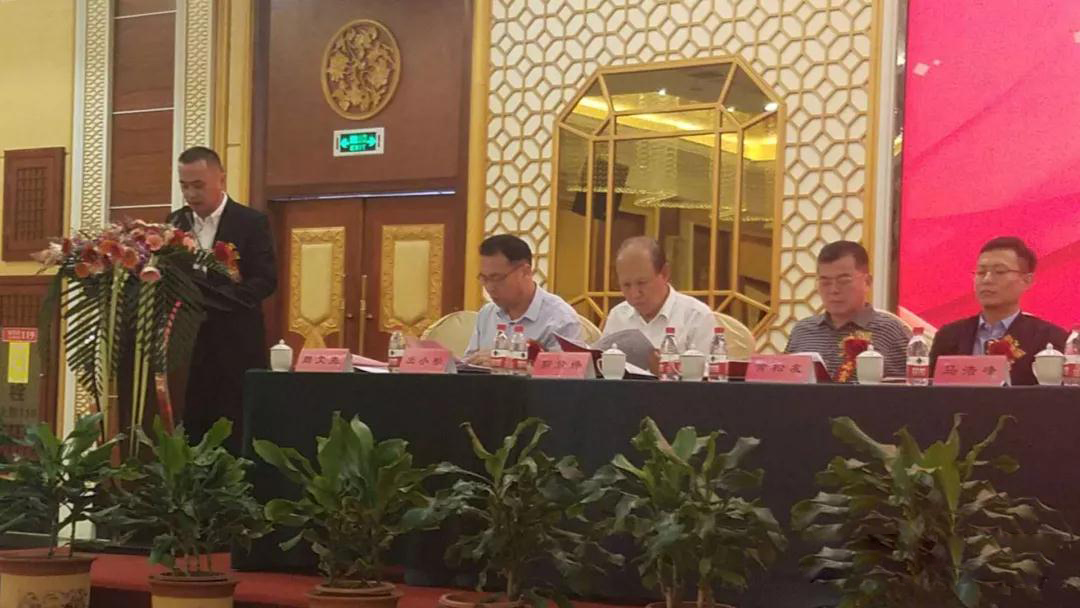 福建惠安縣石雕石材協(xié)會換屆大會現(xiàn)場