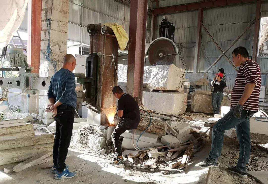 福建南安市豐州鎮(zhèn)石材行業(yè)環(huán)保整治現(xiàn)場