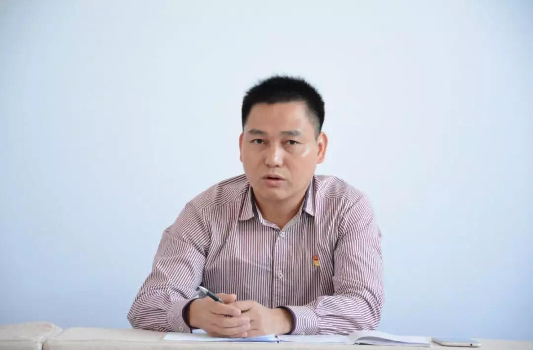 水頭鎮黨委宣傳委員、統戰委員黃德藝