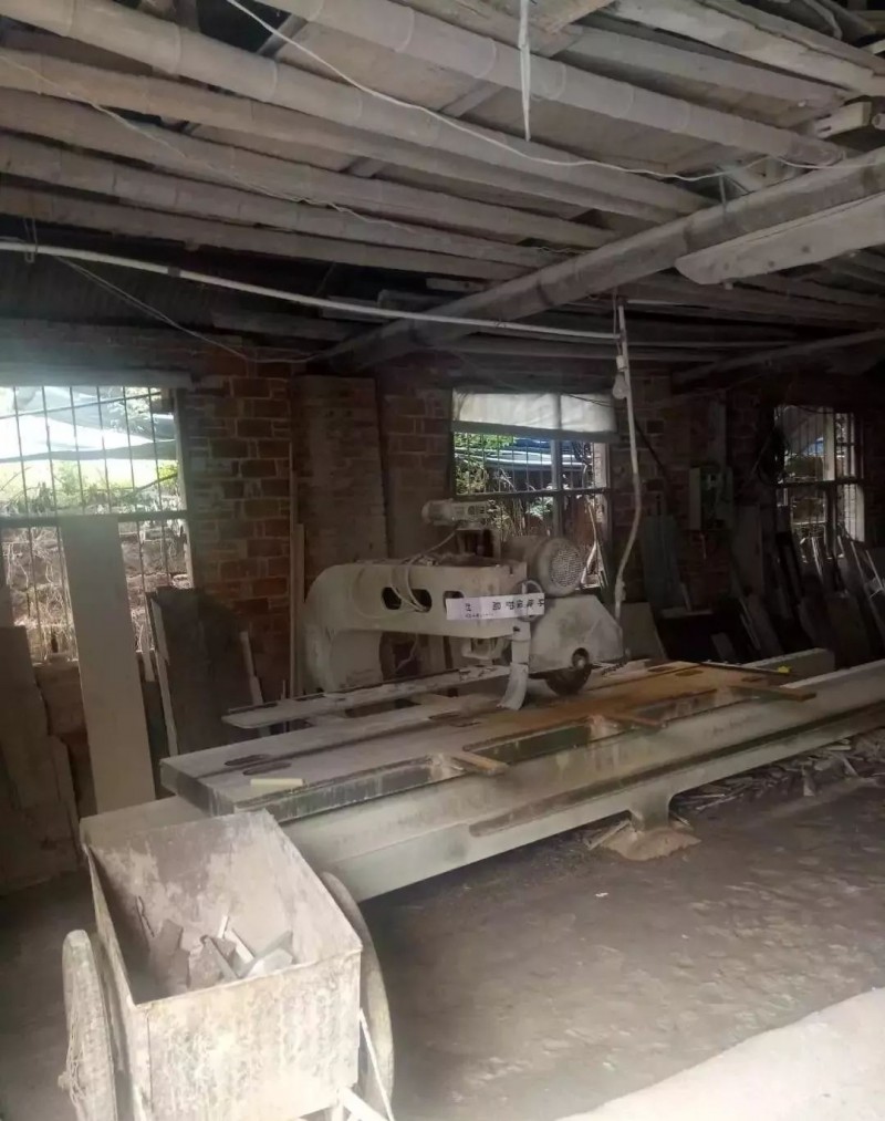 江西鄱陽縣人民北路22家大理石加工廠因環保全部搬離