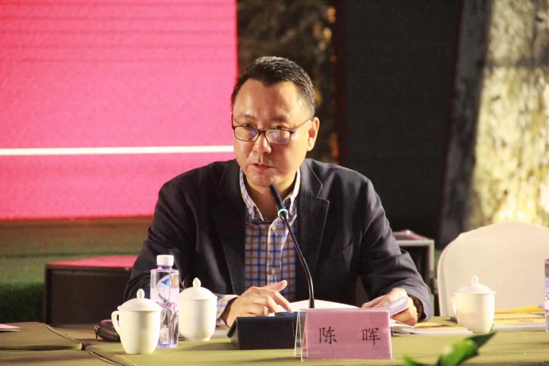 泉州市工商聯(lián)(總商會(huì))召開(kāi)十四屆六次主席(會(huì)長(zhǎng))擴(kuò)大會(huì)議 泉州市工商聯(lián)(總商會(huì))召開(kāi)十四屆六次主席(會(huì)長(zhǎng))擴(kuò)大會(huì)議在海西石材城召開(kāi)