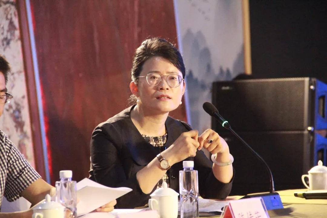 泉州市工商聯(lián)(總商會(huì))召開(kāi)十四屆六次主席(會(huì)長(zhǎng))擴(kuò)大會(huì)議 泉州市工商聯(lián)(總商會(huì))召開(kāi)十四屆六次主席(會(huì)長(zhǎng))擴(kuò)大會(huì)議在海西石材城召開(kāi)