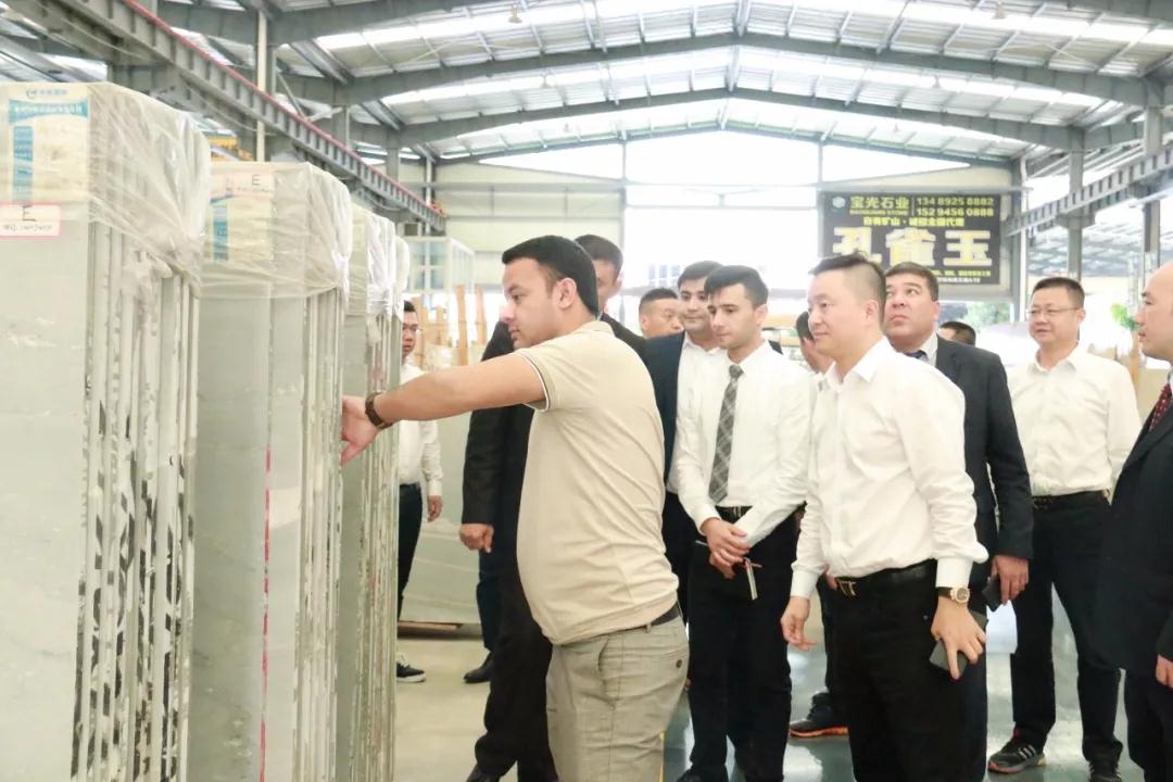 國外石材考察團(tuán)來水頭考察石材產(chǎn)業(yè)