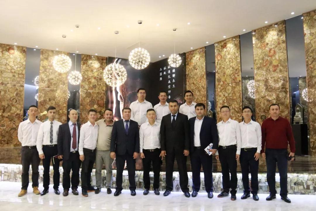 國外石材考察團(tuán)來水頭考察石材產(chǎn)業(yè)