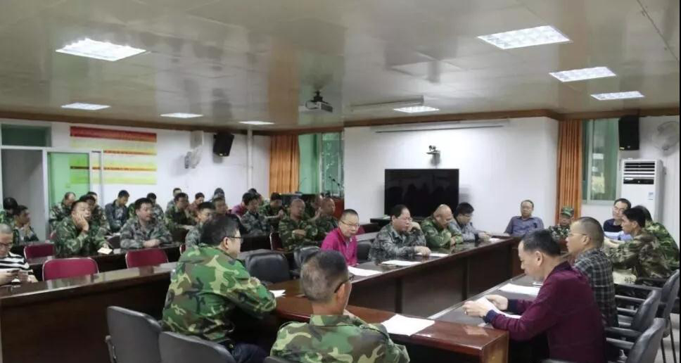 南安市洪梅鎮(zhèn)26家石材加工廠進(jìn)行依法關(guān)停、拆除生產(chǎn)設(shè)備