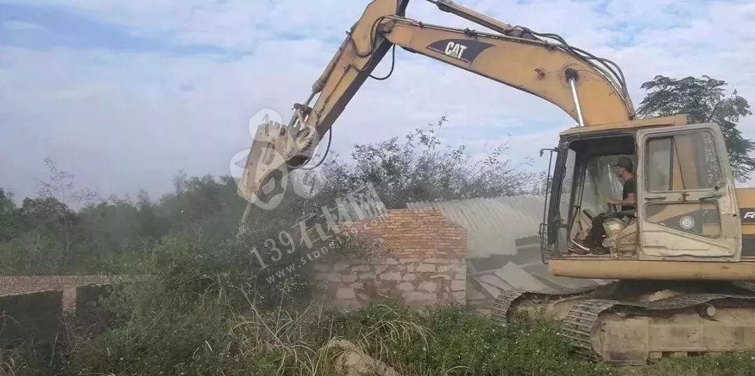 福建南安市石井鎮(zhèn)拆石材廠棚，移石材方料