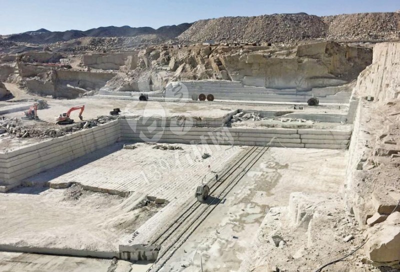 隆重介紹&ldquo;卡拉麥里金&rdquo;花崗巖礦主-新疆萬興卡麥礦業(yè)