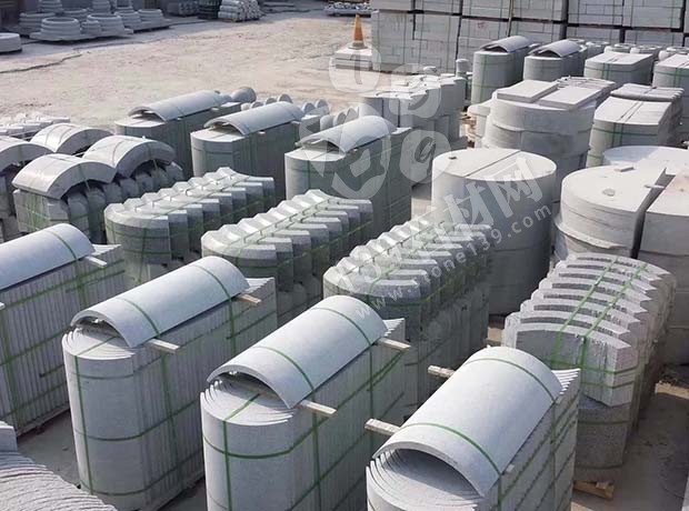 泌陽縣【豐達石材廠】主營河南芝麻白（芝麻灰）路沿石