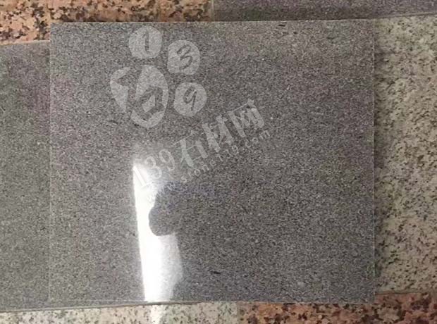 泌陽縣【豐達石材廠】主營河南芝麻白（芝麻灰）路沿石