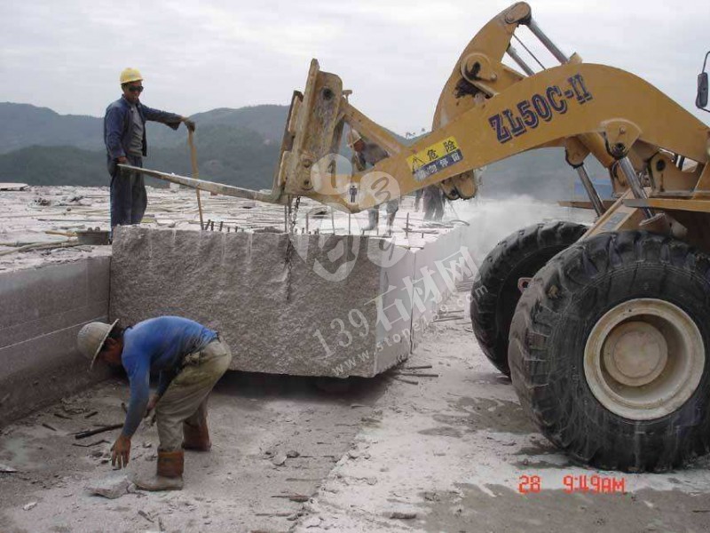 花崗巖礦山開采機(jī)械
