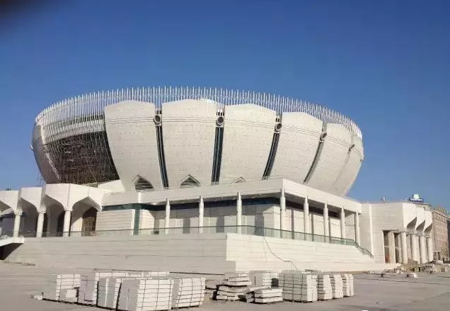 花瓣型石材幕墻背栓系統要點解析