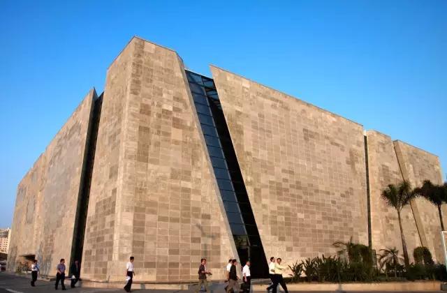 有“色差”的經典石材應用工程